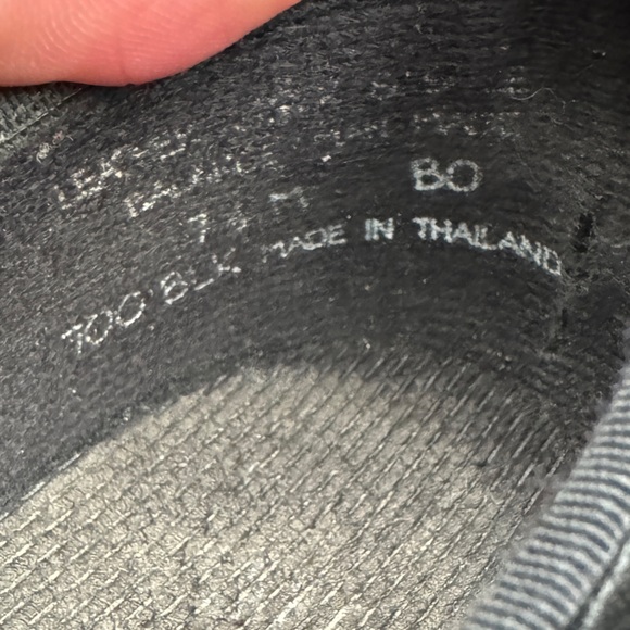 Capezio Black Character Shoes/Heels - 7.5 - Picture 5 of 10